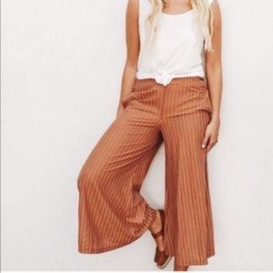 Carly Jean Los Angeles Wide Leg Carmen Pant size 2